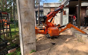 Остекление коттеджа с помощью техники Арлифт